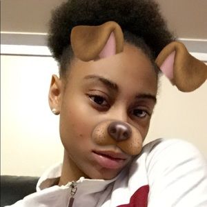 Meet your Posher, Sakia